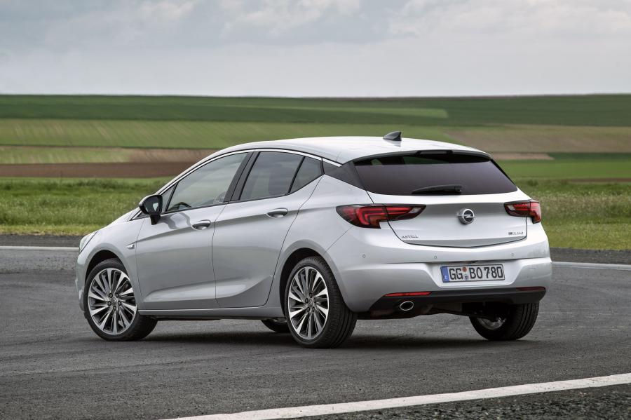  Opel Astra BiTurbo 2016 года  (фото 5 из 13)